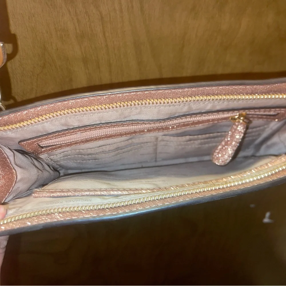 Pink Michael Kors Purse - Picture 3 of 3